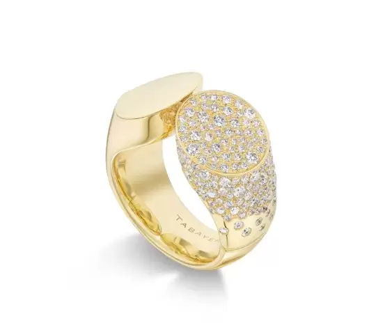 El anillo Oera de Tabayer, oro amarillo Fairmined y diamantes blancos, expuesto en Pars en NouvelleBox.