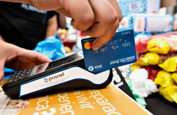 Pagos digitales: desde hoy se expande la interoperabilidad a tarjetas de débito