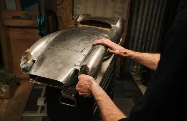 As es la rplica miniatura de un Ferrari valuada en 52 mil dlares que realiza una empresa especializada