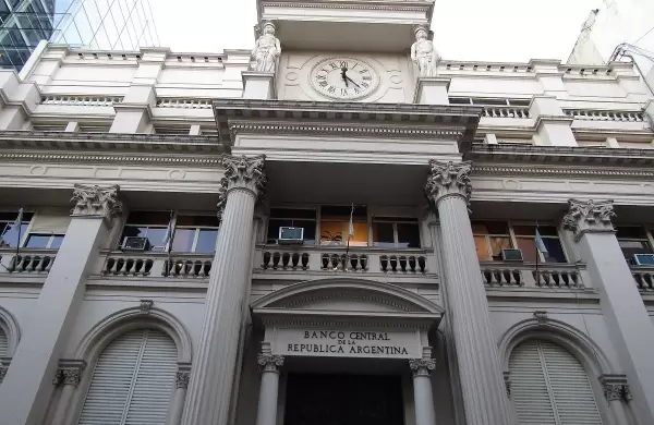 El BCRA habilita a los bancos a comprar Letras del Tesoro de Córdoba y Chaco