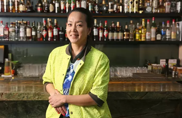 Quién es y cómo trabaja Monica Berg, la bartender más influyente del mundo