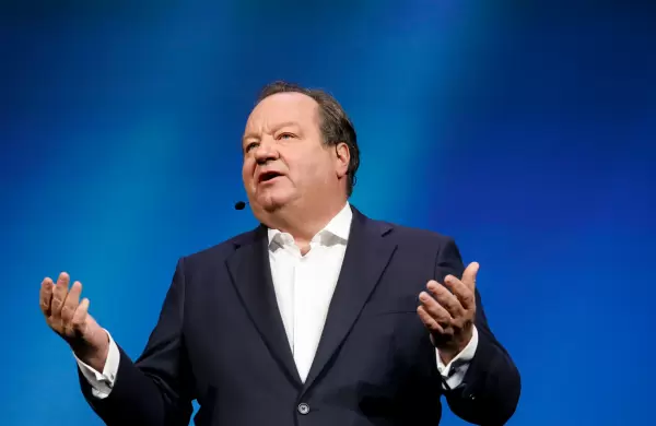 Cules son las empresas que luchan por quedarse con el millonario negocio de Paramount