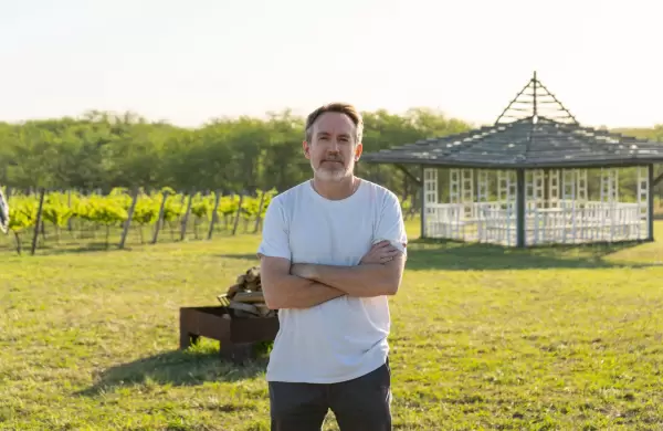 Cre una bodega a 65 km de Buenos Aires y ahora apuesta por la Costa argentina: la historia de Casa Gamboa