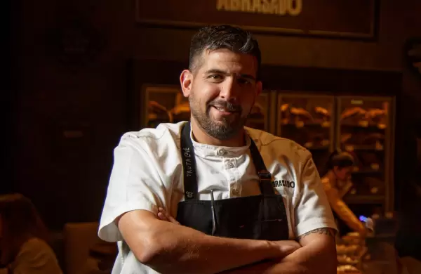 Del terruño a la Guía Michelin: la fórmula de este chef argentino para innovar en el mundo de las carnes