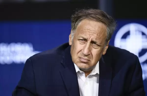 Las acciones de GameStop y AMC aumentan otro 100% por la "Meme stock mania"