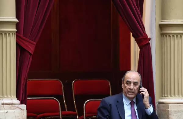 Milei refuerza el gabinete con Sturzenegger para desregular la economa