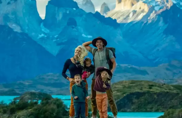 La familia que vendi todo, hoy recorre el mundo, y recin firm un acuerdo con Disney