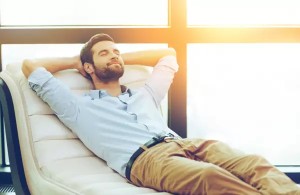 ¿Qué son los NILF? El fenómeno que expulsa a los jóvenes del trabajo y revive a los baby boomers