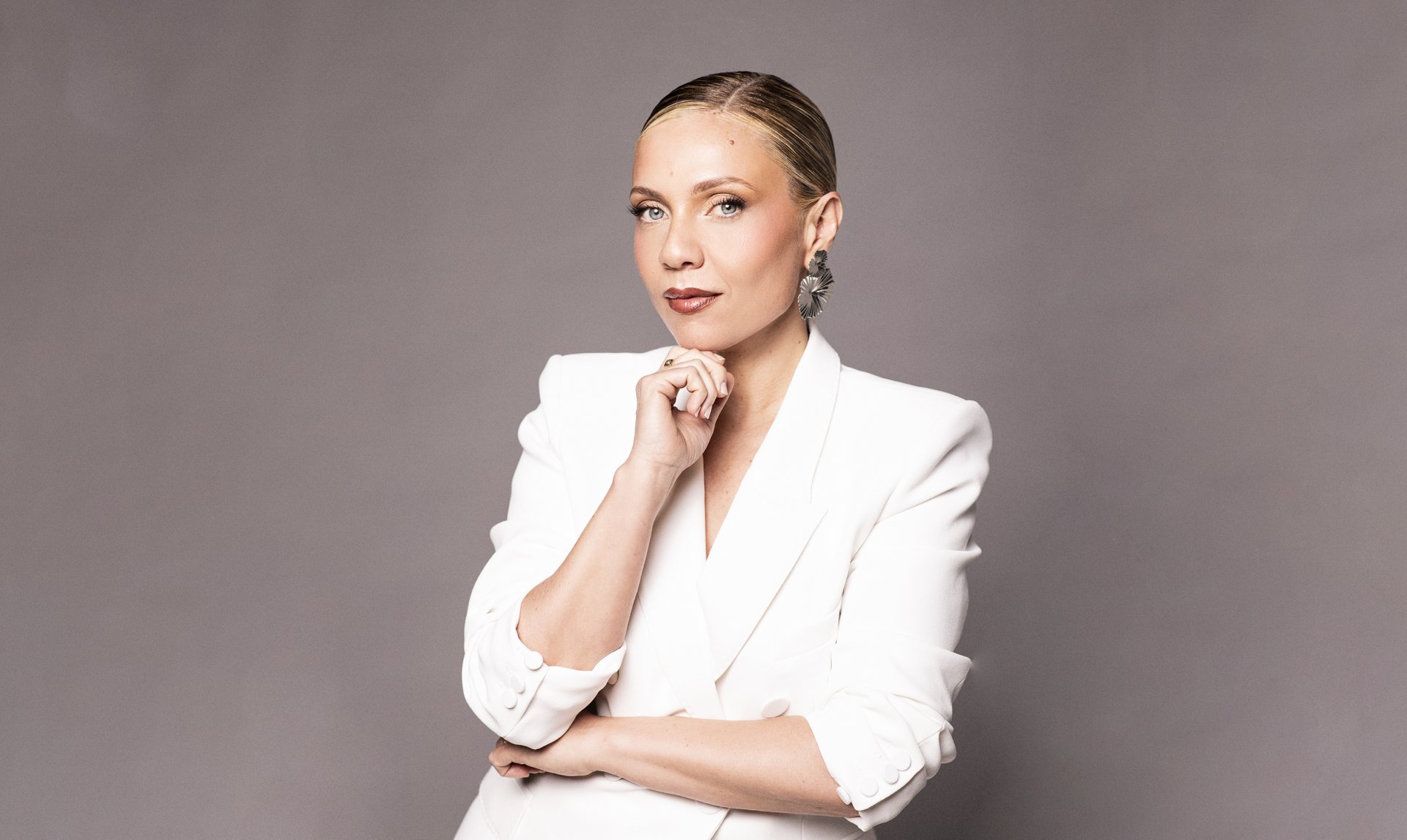 De inmigrante a empresaria: la argentina que triunfa en el mundo con sus  cursos online de makeup y belleza - Forbes Argentina, image size:1920x1147