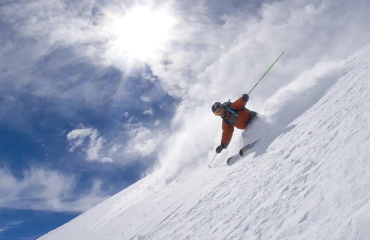 Nieve vs Mundial: se frenan las reservas locales en los centros de esquí argentinos