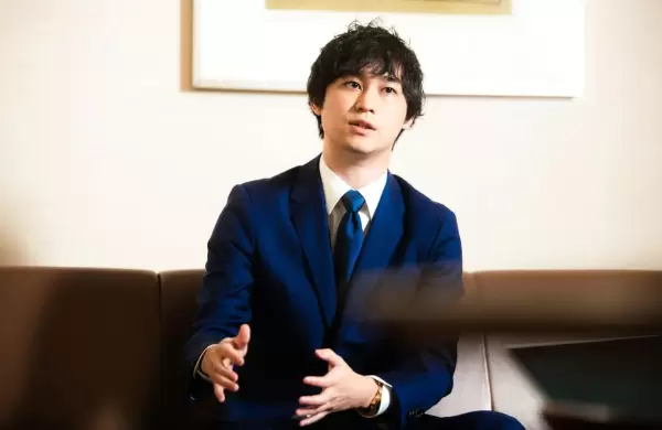 El multimillonario más joven de Japón utiliza la IA para revolucionar el mercado de fusiones y adquisiciones