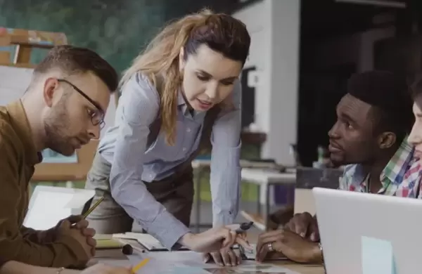 Adiós al CEO a tiempo completo: así funciona el liderazgo fraccional que optimiza costos y talentos