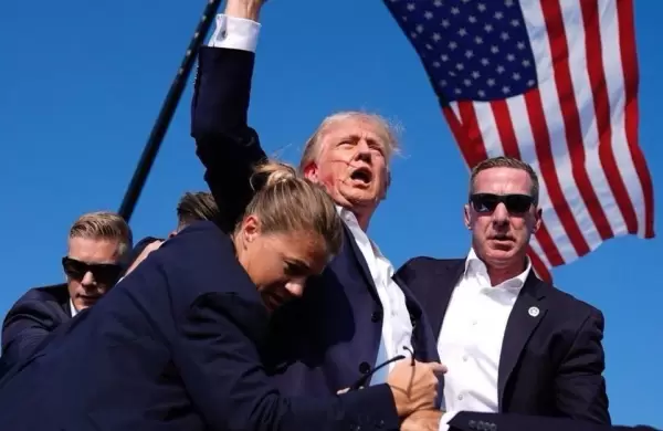 Donald Trump sobrevive a un intento de asesinato pero un espectador muere y hay otros dos gravemente heridos