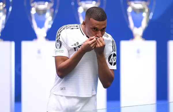 "Soy un nio feliz": Mbapp se present ante 80.000 fanticos y ahora se espera por su debut