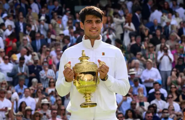 Carlos Alcaraz, el campeón de Wimbledon, se une a un selecto grupo: cuál es
