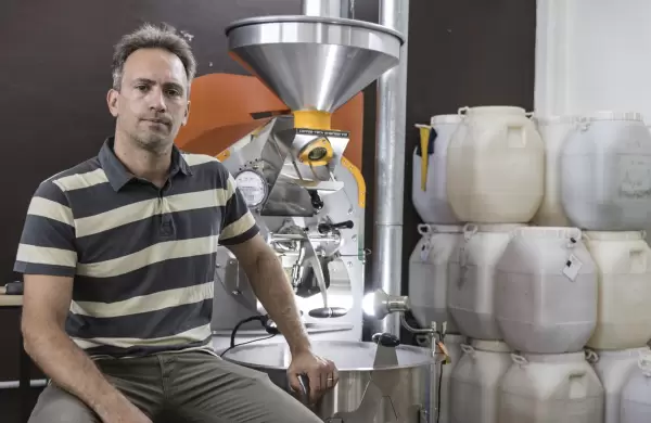 Lo despidieron de una multi y lanzó su negocio de cápsulas reutilizables de café: proyecta facturar $ 1300 millones