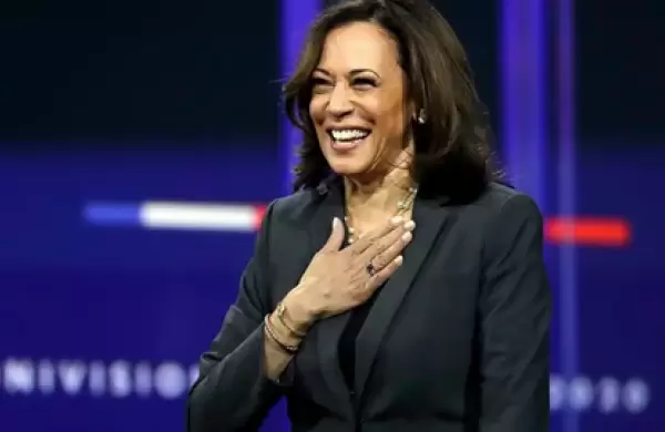 Quiénes son los multimillonarios que donaron millones de dólares para ayudar a Kamala Harris