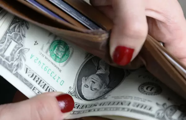 ¿Cuánto quieren ganar los argentinos? El informe que mide en dólares los salarios pretendidos