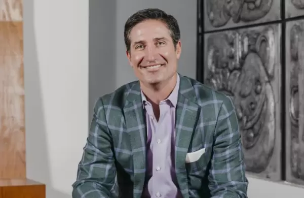 La increíble suma que podría alcanzar el nuevo CEO de Starbucks si cumple todos sus objetivos