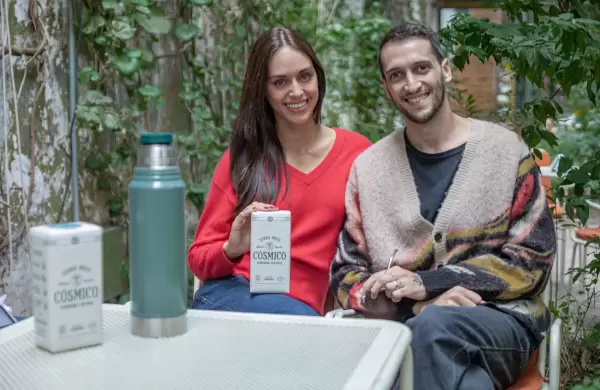 Facturaron US$ 2,5 millones en 18 meses con su yerba Cósmico, brillan en Times Square y ahora van por Europa