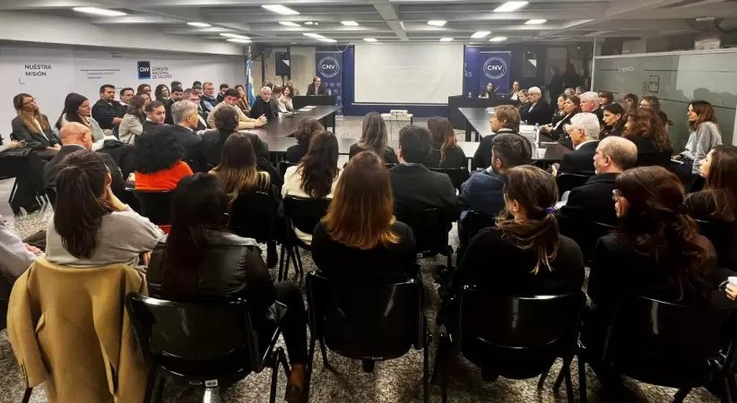 Del encuentro participaron autoridades de la CNV y ms de 60 actores del mercado de capitales (FUENTE CNV).