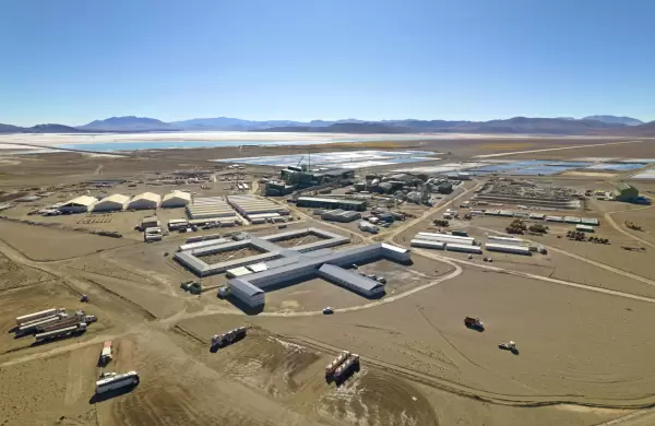 Las acciones de la principal productora de litio saltan un 50% tras la oferta de otro gigante minero