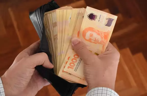 Subas salariales proyectadas en Argentina: entre 80% y 140% para 2024, según 500 empresarios