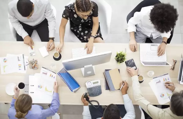 Siete formas en las que la "falsa productividad" perjudica la productividad de tu equipo y cómo solucionarlo