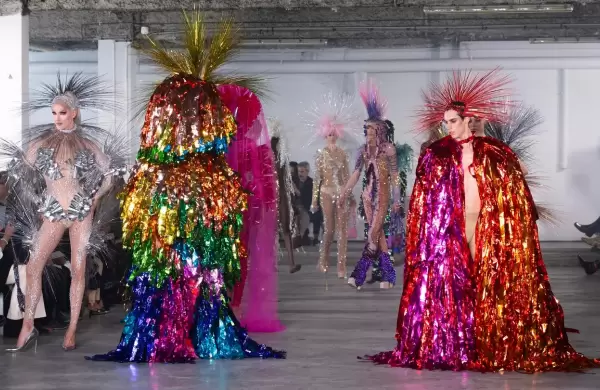 Cómo estos diseñadores transforman residuos en indumentaria de moda