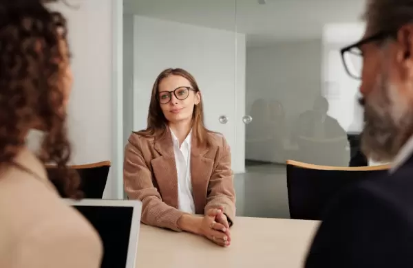 Las críticas negativas duelen tanto como una herida física: 13 técnicas para aprender a manejarlas