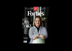 Sali la decimocuarta edicin impresa de Forbes Uruguay con una tapa de energa y Mujeres Power