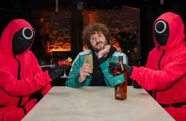 "El juego del calamar" celebra su nueva temporada con una edición especial de Johnnie Walker