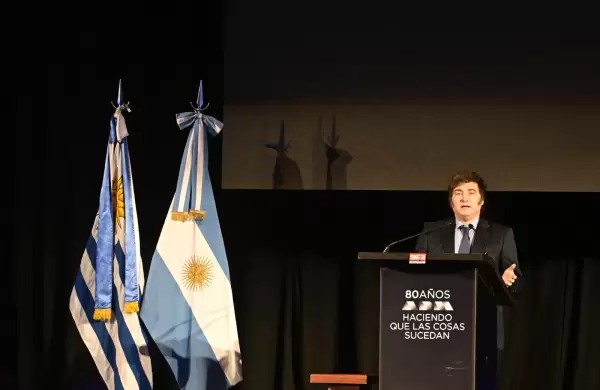 Apertura comercial con atraso cambiario, las advertencias del Financial Times sobre el nuevo rumbo económico