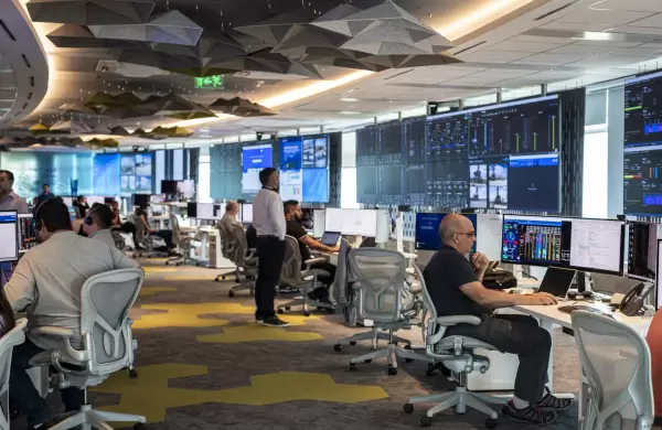 Forbes en el cerebro tecnológico de YPF que utiliza IA para reducir sus tiempos hasta un 30%