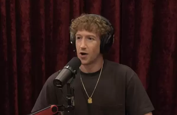 Mark Zuckerberg critica a Apple: "Ganan dinero exprimiendo a las personas"