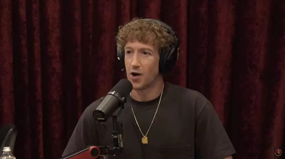 Marck Zuckerberg entrevistado en el podcast "Joe Rogan Experience".