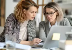 Cómo manejar a un compañero de trabajo que ignora las reglas (sin romper la armonía del equipo)