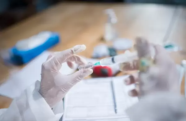 Moderna lidera la carrera por una vacuna contra la gastroenteritis