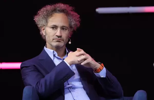 Estas son las 10 acciones de megacapitalizacin con mejor rendimiento de 2025