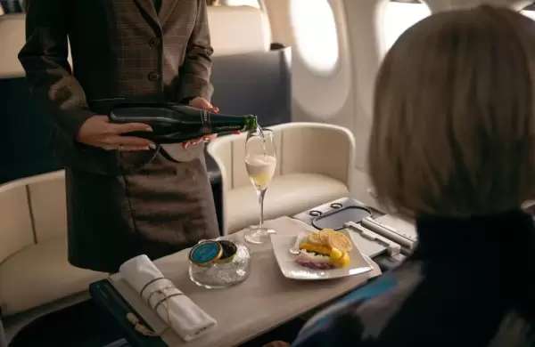 Ni pasta ni pollo: las comidas de lujo que los millonarios eligen en sus jets