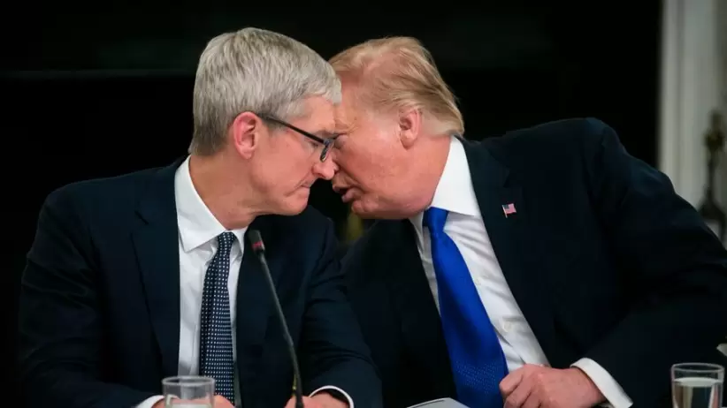 Tim Cook Donald Trump