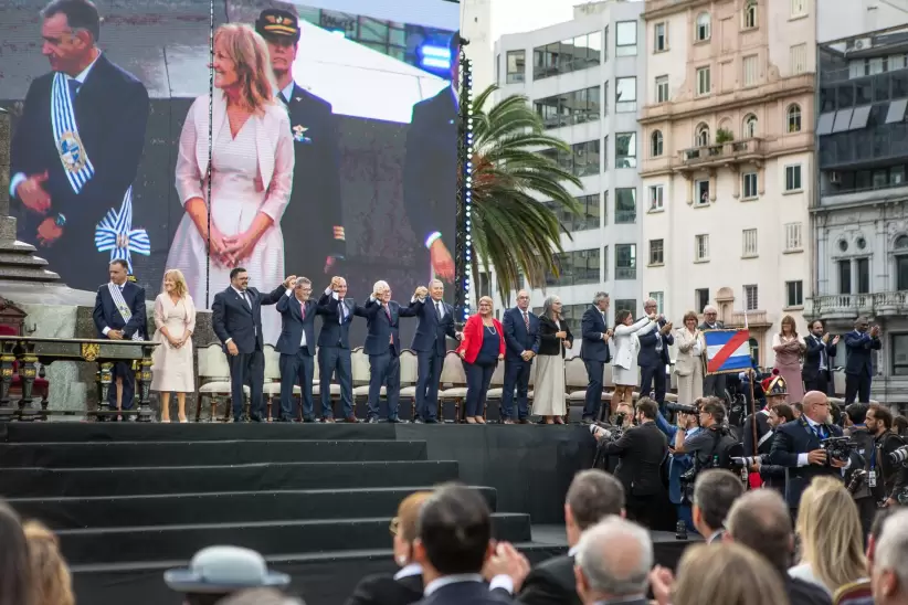 La asuncin de los ministros en la Plaza Independencia. Foto: Nicols Garrido