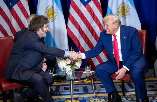 Milei viajará a EE.UU.: la búsqueda de una foto con Trump y el intento por apurar las negociaciones con el FMI