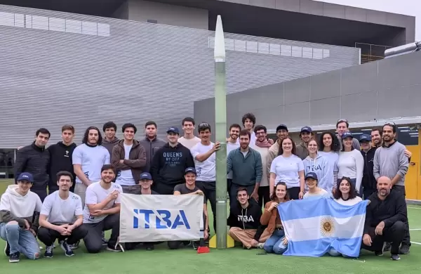 Pioneros: jvenes argentinos crean el nico cohete del pas que competir en el Mundial de Cohetera 2025