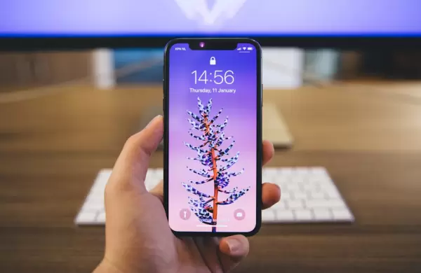 En era de aranceles, ¿cuánto saldría el iPhone si se fabricara en EE.UU.?