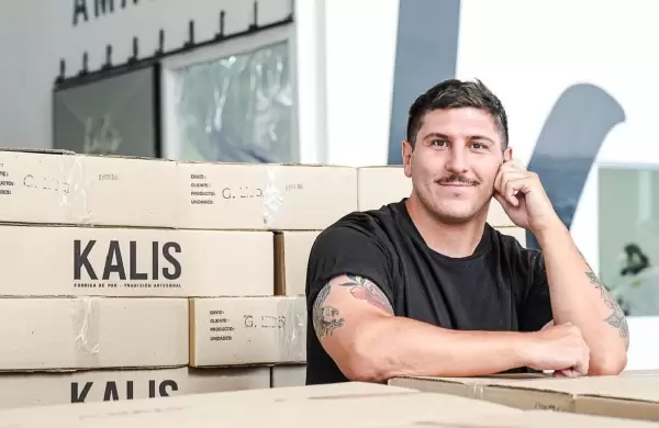 Del garage de la casa familiar a fabricar los panes y pizzas más virales de la gastronomía argentina