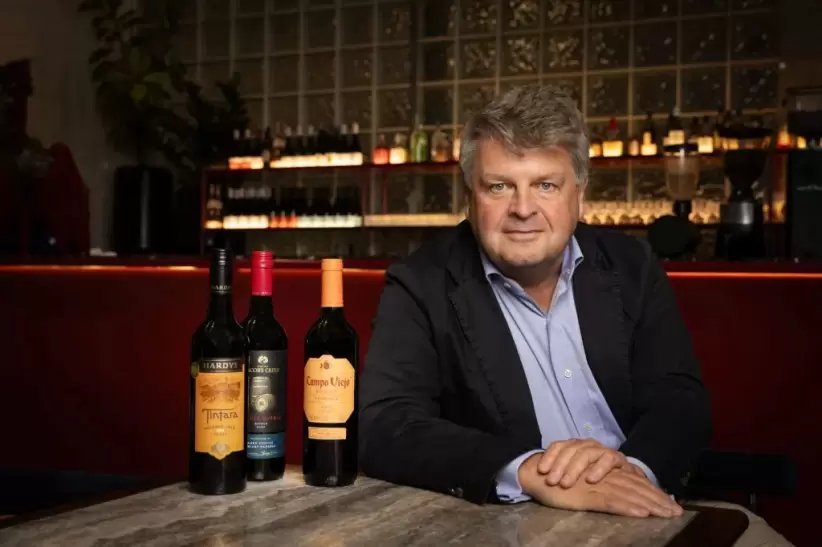 ben-clarke-vinarchy accolades