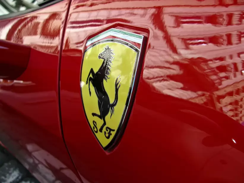 ferrari, brno, coche de carreras, automviles, vehiculos, motores, logo, carros, rpido, poder, rojo, reflexin, ferrari, ferrari, ferrari, ferrari, f