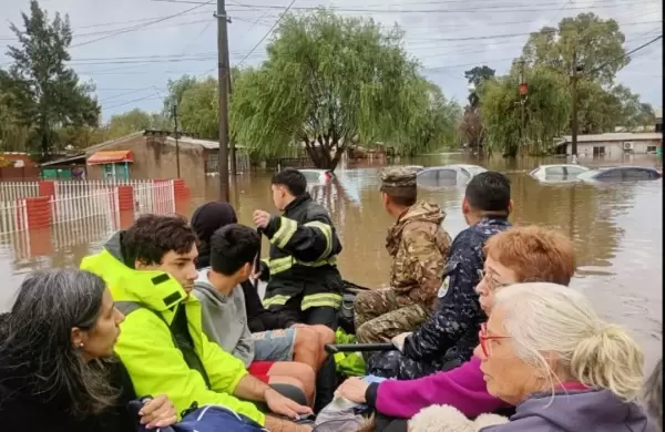 Temporal histrico en Zrate y Campana: llovi todo el caudal previsto para mayo, hay ms de 1000 evacuados y rutas cortadas