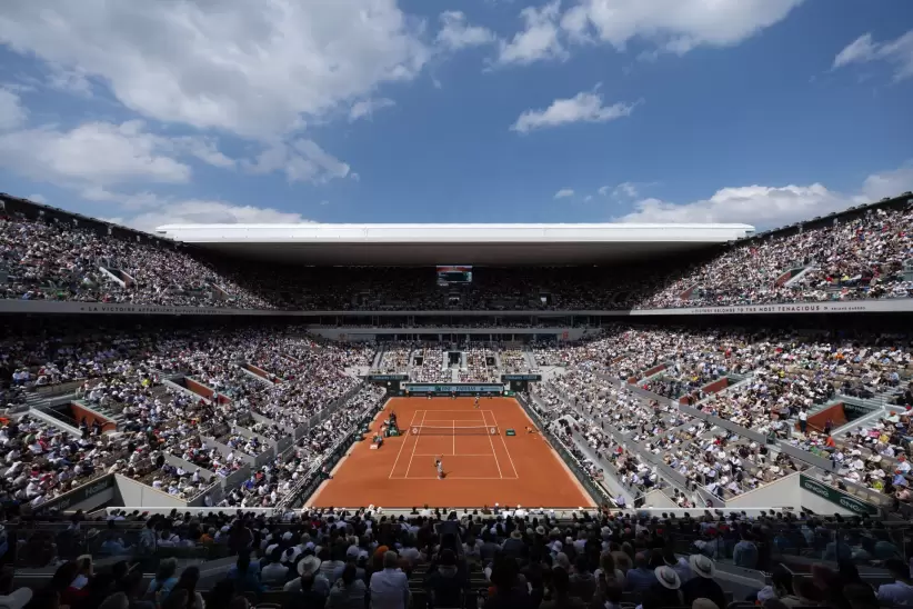 ATMOSPHERE ON COURT PHILIPPE-CHATRIER, HOME OF ROLAND-GARROS Rolex/Antoine Couvercelle